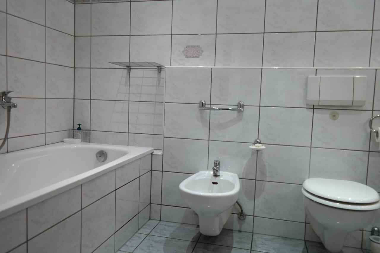 Villamirage Tarnowskie Góry Kültér fotó
