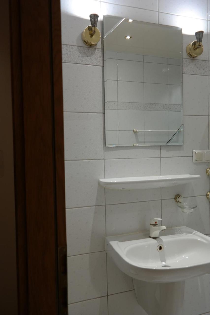 Villamirage Tarnowskie Góry Kültér fotó